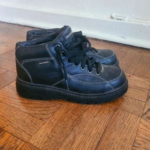 VINTAGE 90s black Leather chunky heel Sketcher sneaker boots size 9!